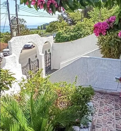 Xara House Πέραμα